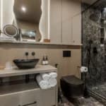 Lodge Premium bath